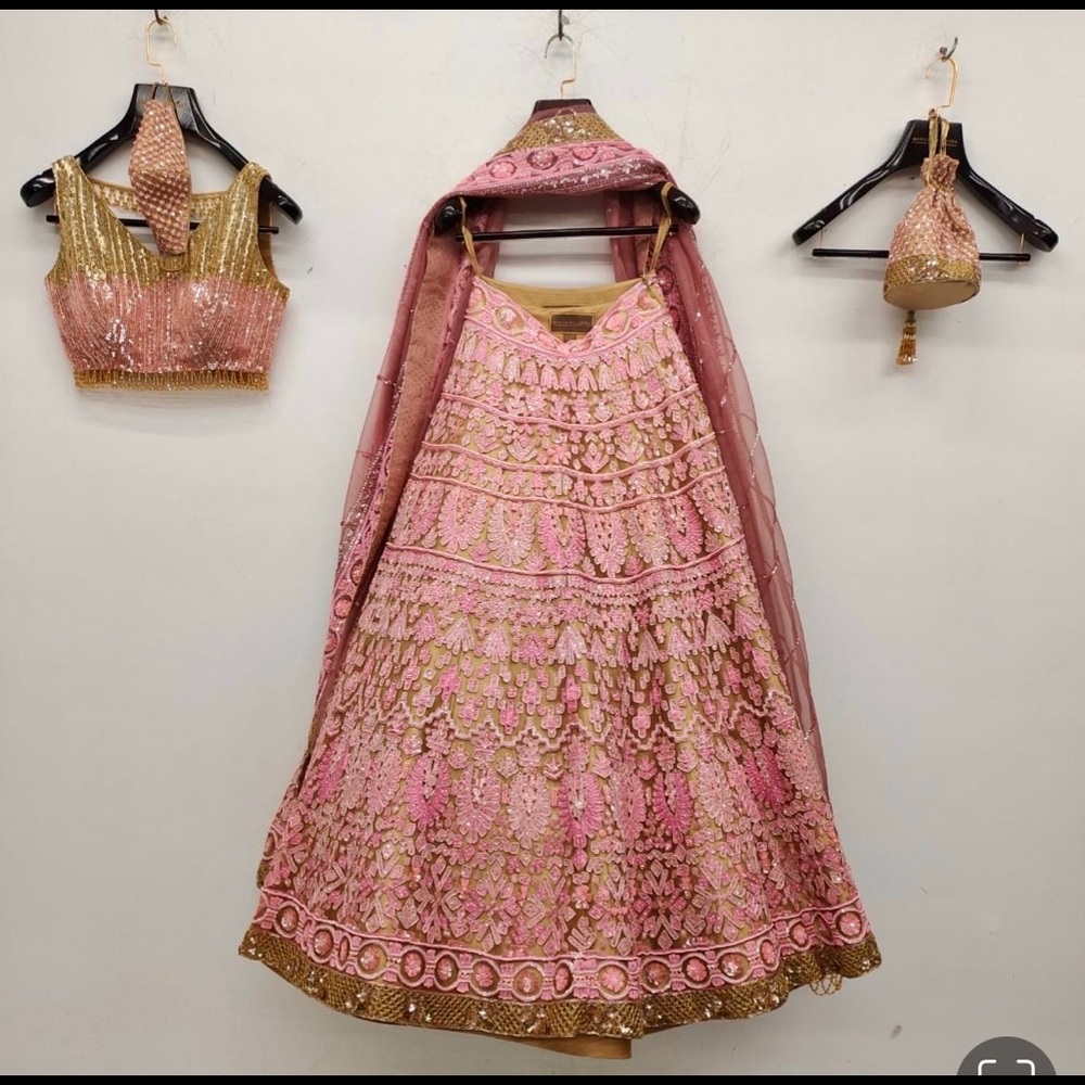 Manish Malhotra reception lehenga XS
